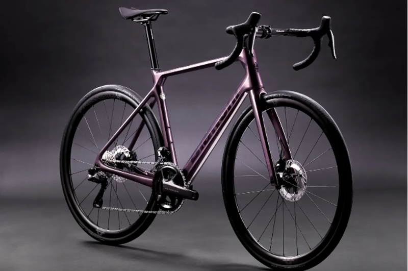 Bianchi Infinito 105 Di2 Road Bike in Purple-3
